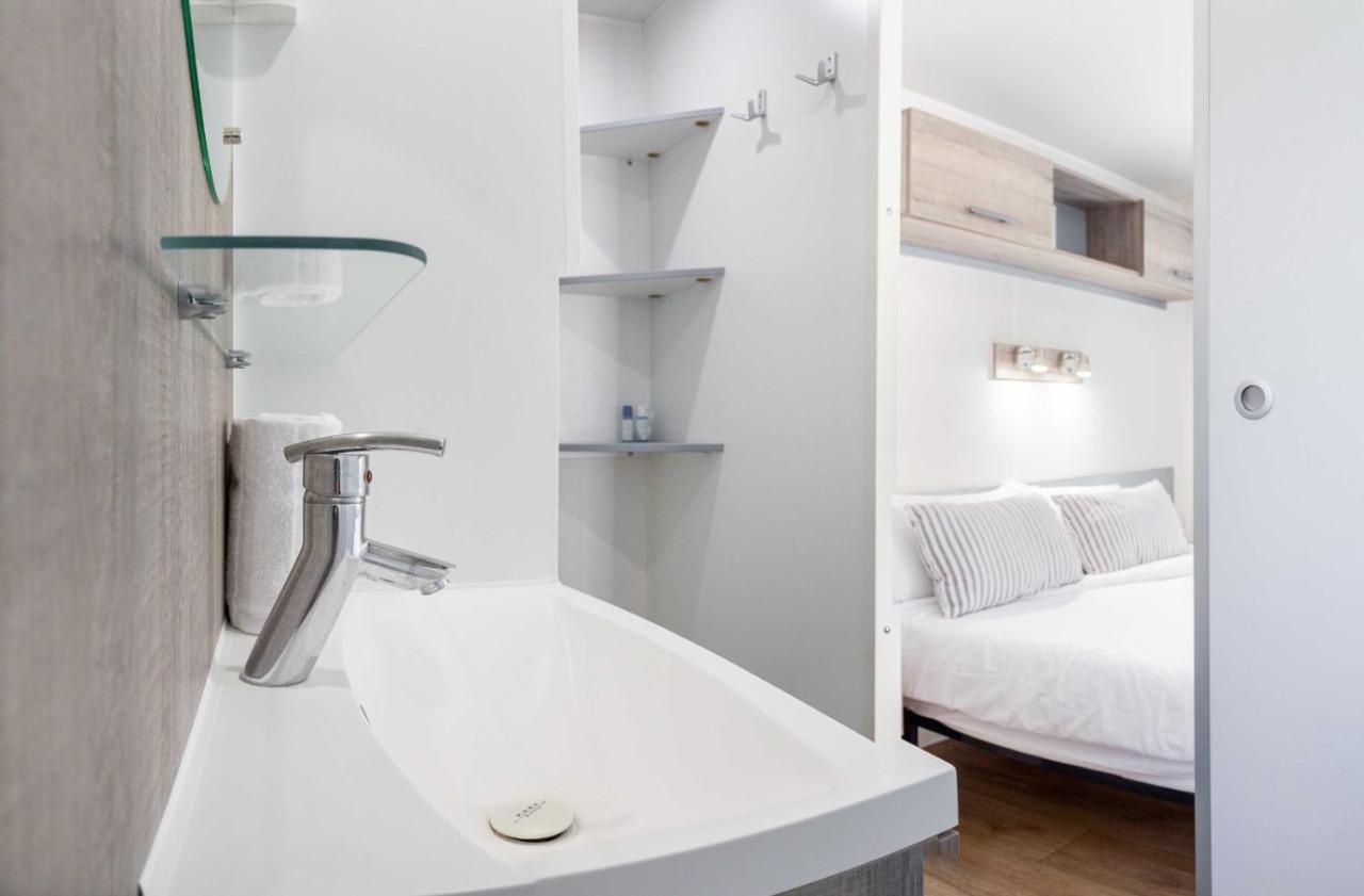 Camping Vila Village Sant Feliu de Buixalleu المظهر الخارجي الصورة