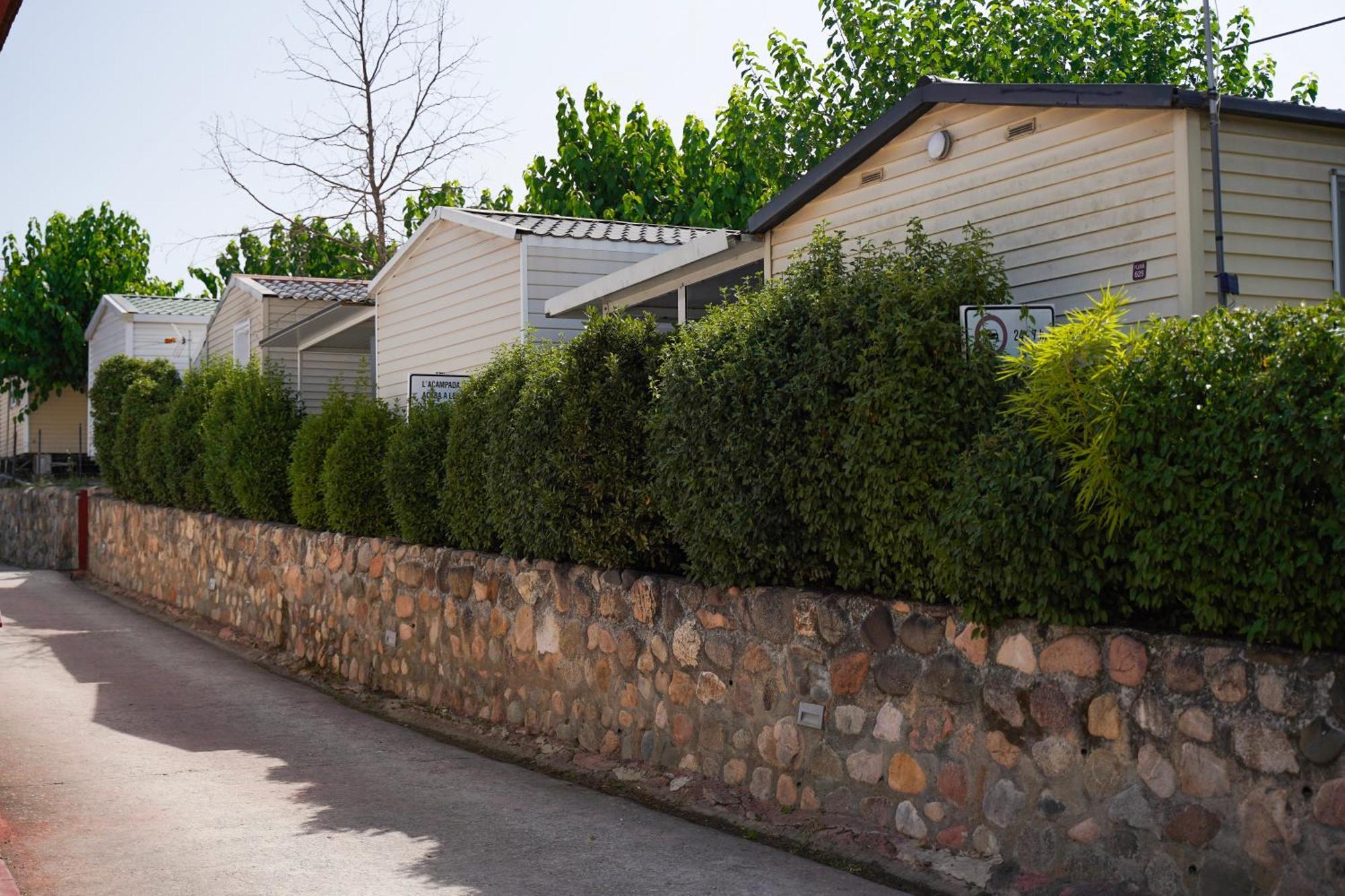 Camping Vila Village Sant Feliu de Buixalleu المظهر الخارجي الصورة